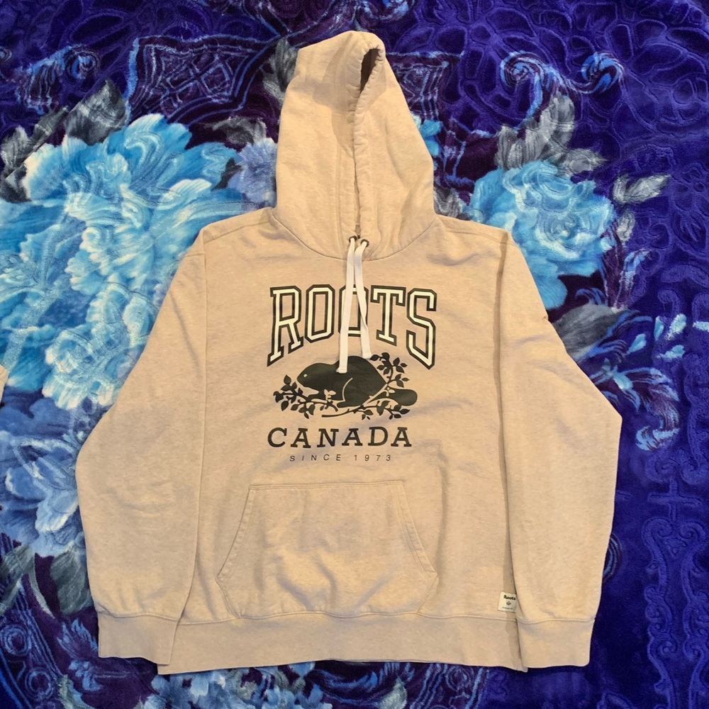Roots hoodie worn once in very great condition